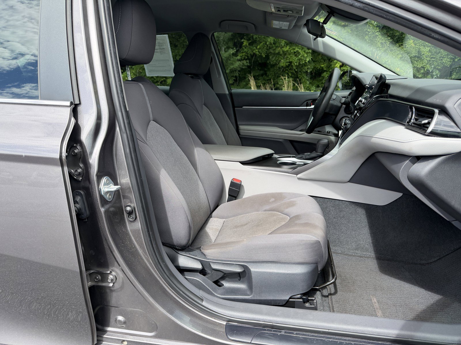 Used 2023 Toyota Camry LE FWD image 13