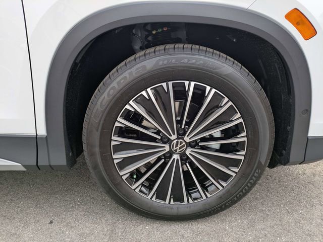 New 2026 Volkswagen Tiguan S FWD image 11