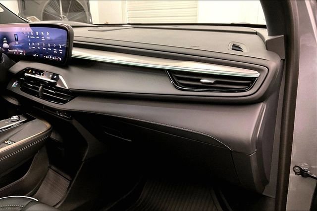 Used 2025 Buick Enclave Avenir w/ Super Cruise Package image 17