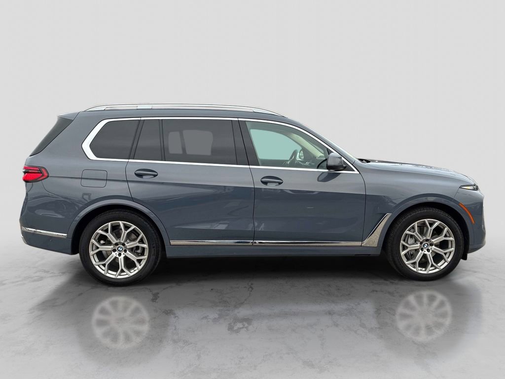 Used 2024 BMW X7 xDrive40i w/ Premium Package AWD/4WD image 8