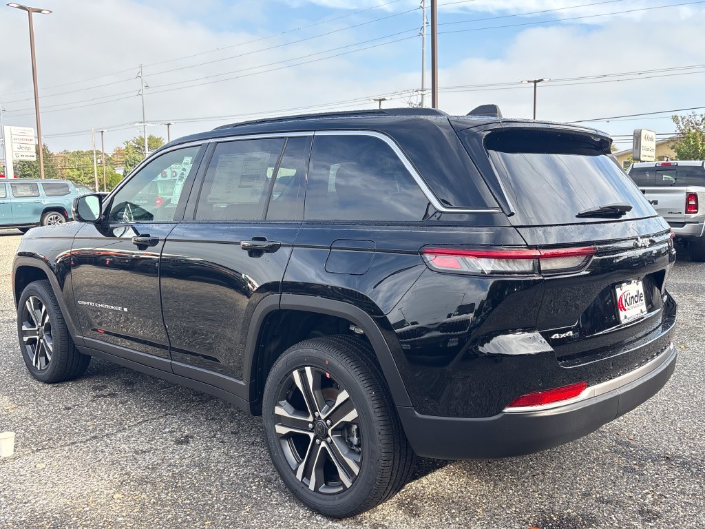 New 2027 Jeep Grand Cherokee Limited AWD/4WD image 30