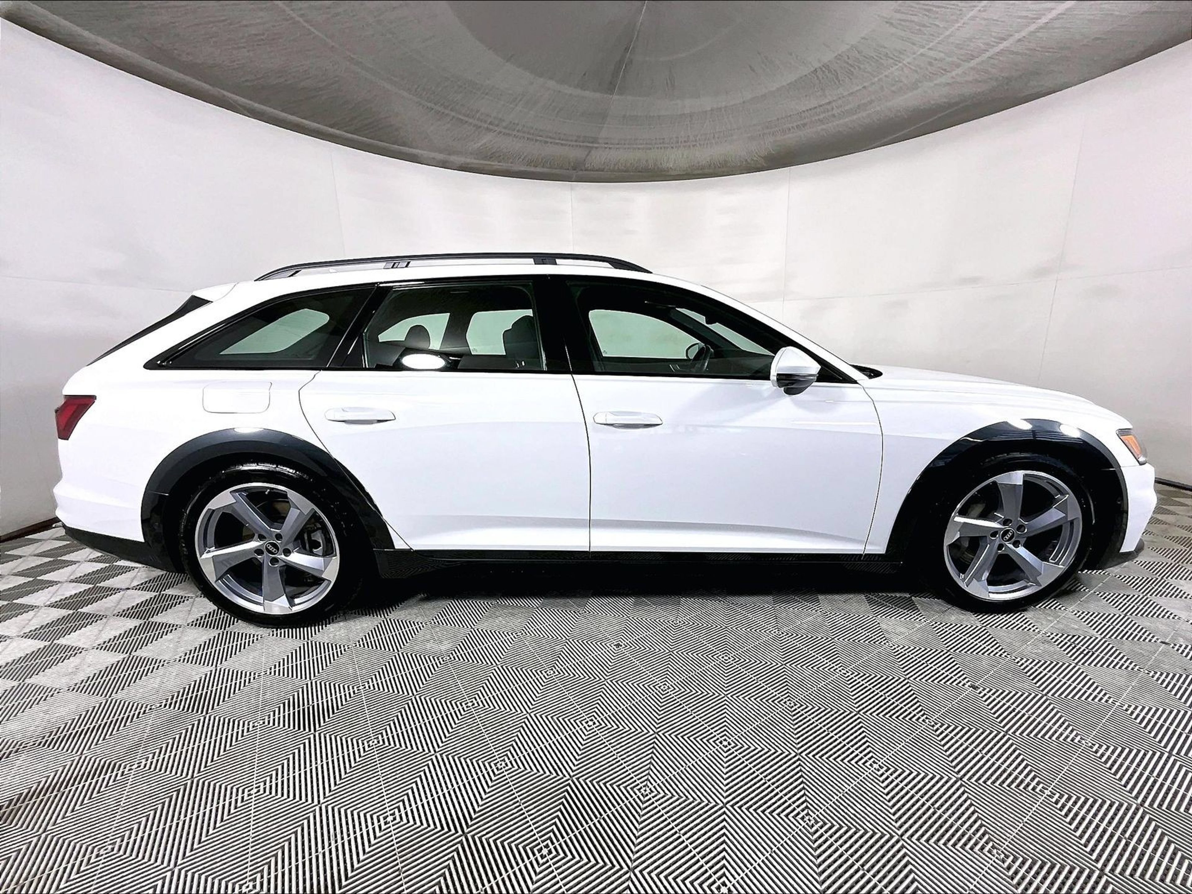 Used 2022 Audi A6 3.0T allroad Prestige w/ Prestige Package AWD/4WD image 8