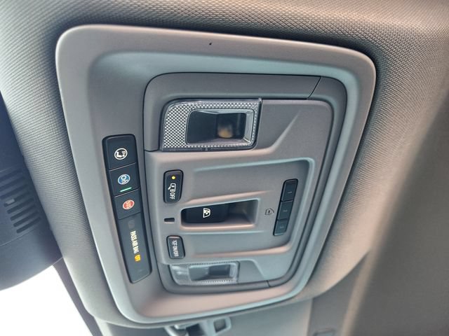 Used 2025 Chevrolet Silverado 1500 LT Trail Boss w/ Convenience Package II AWD/4WD image 27