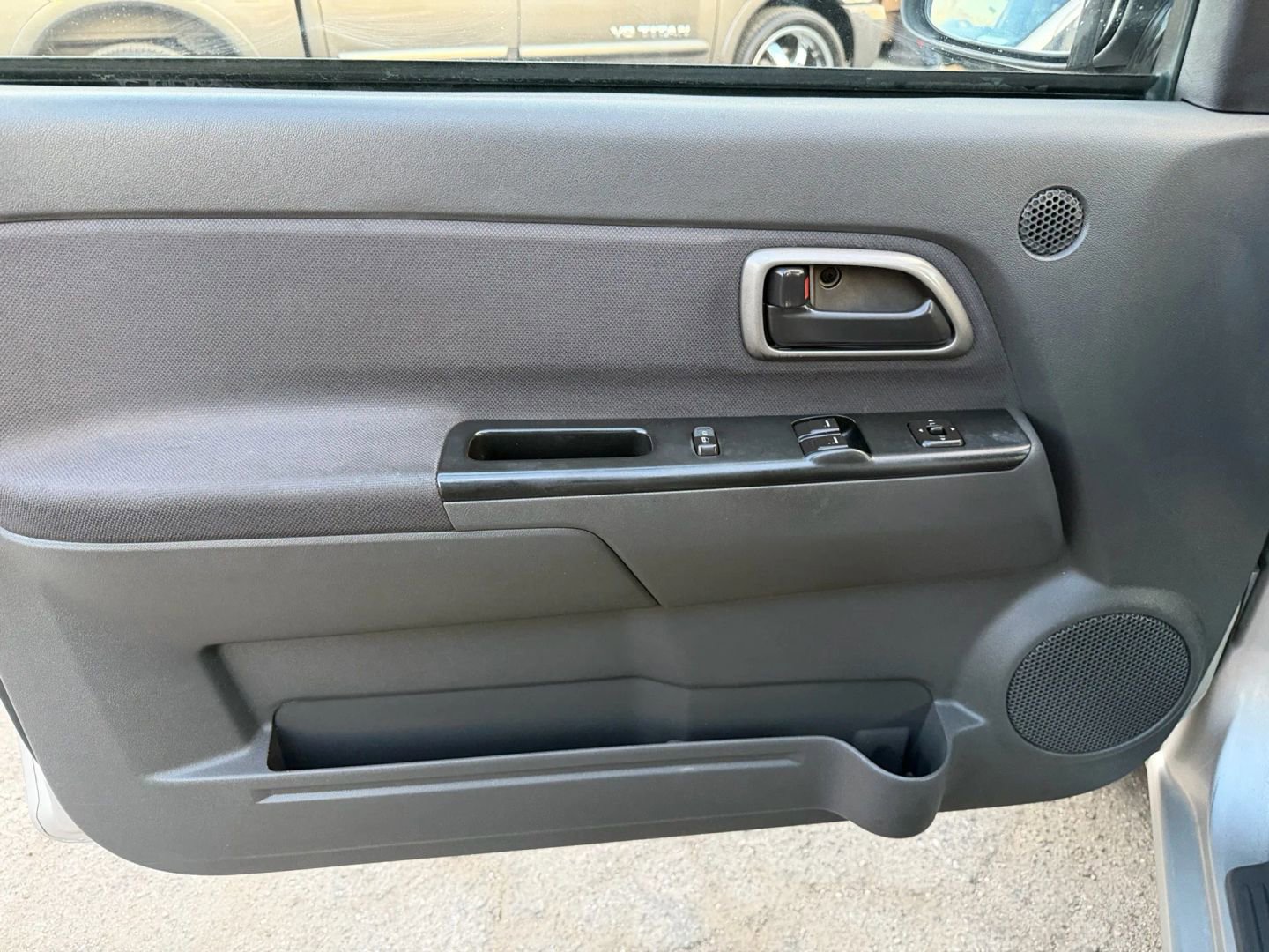 Used 2005 Chevrolet Colorado LS w/ Power Convenience Package image 9