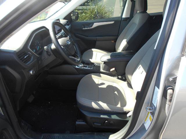 Certified 2022 Ford Escape SE w/ SE Sport Appearance Package FWD image 2