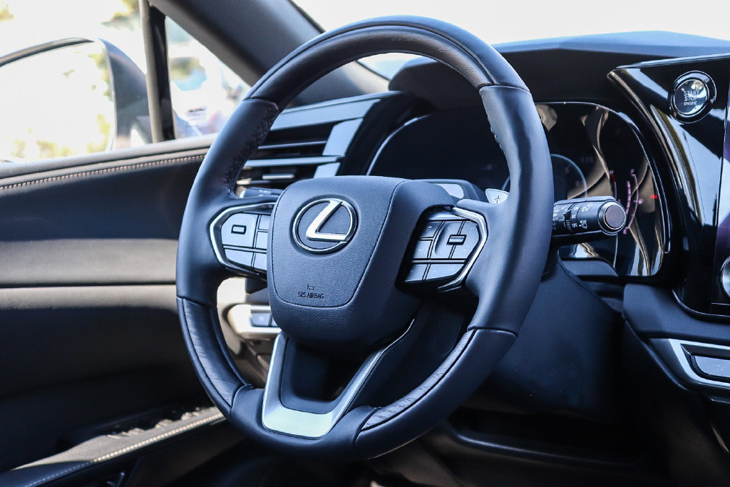 Used 2024 Lexus RX 350 Premium w/ Convenience Package FWD image 15