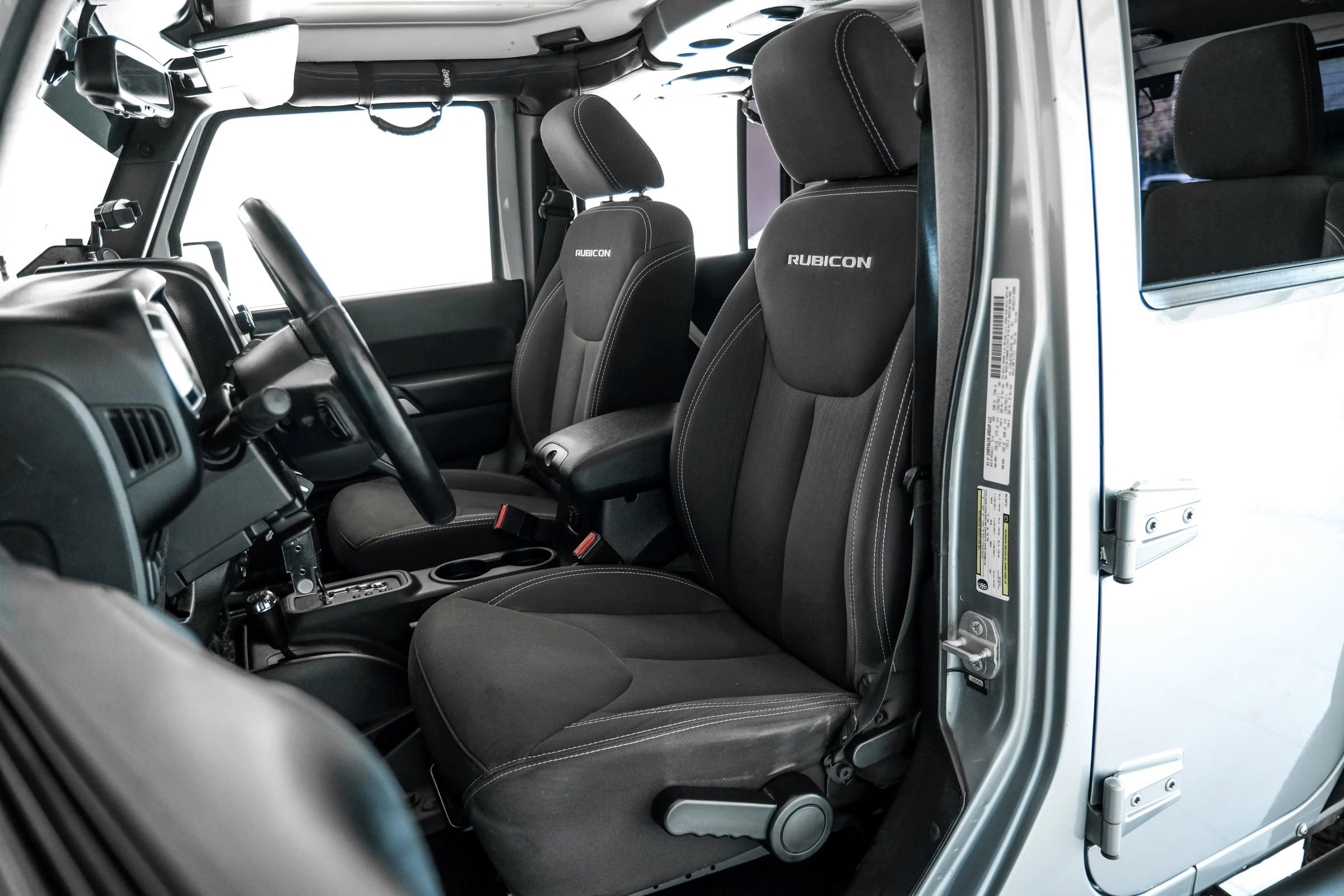 Used 2014 Jeep Wrangler Unlimited Rubicon w/ Max Tow Package image 27