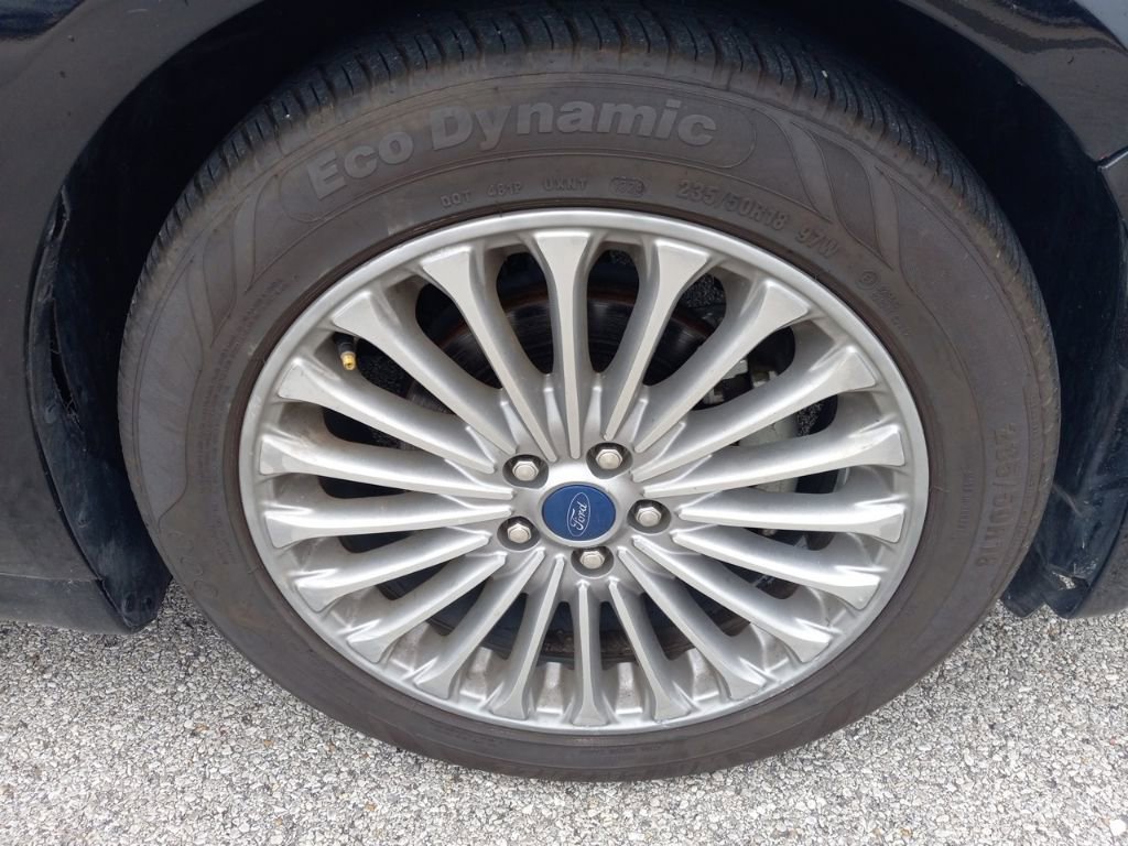 Used 2020 Ford Fusion SE FWD image 3