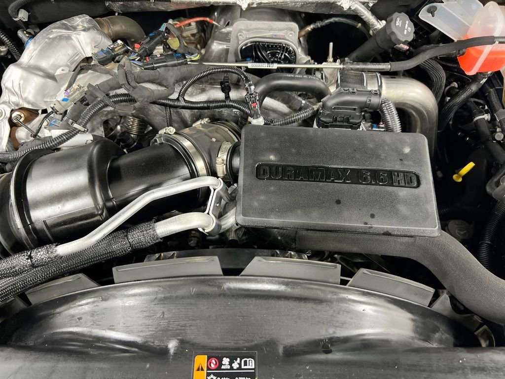 Certified 2025 Chevrolet Silverado 2500 LT w/ Safety Package image 25