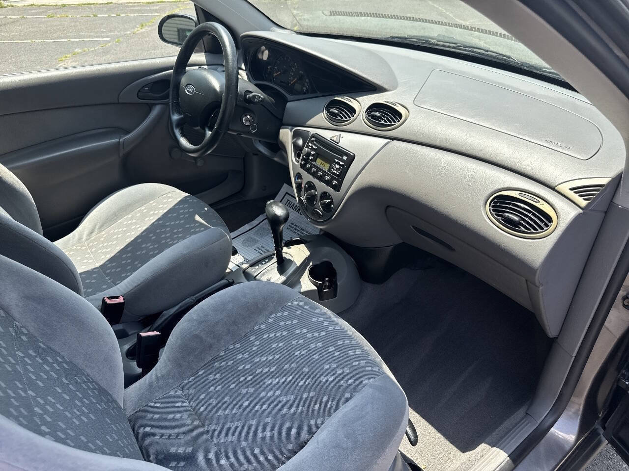Used 2002 Ford Focus ZX3 Hatchback FWD image 8