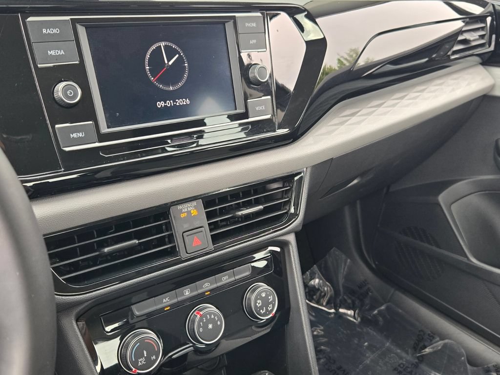 Certified 2024 Volkswagen Taos S FWD image 21