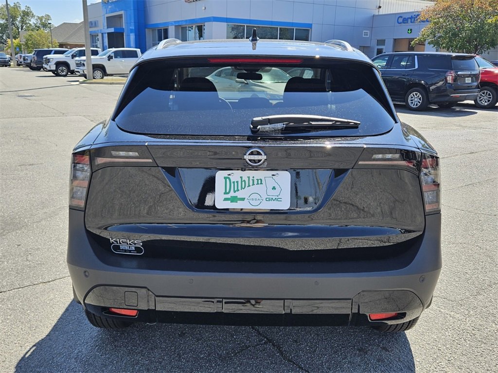 New 2026 Nissan Kicks SV image 8