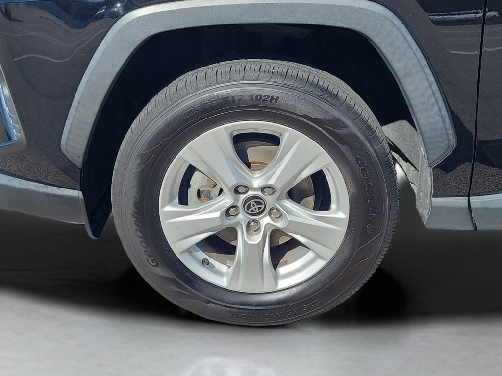 Certified 2021 Toyota RAV4 XLE image 18