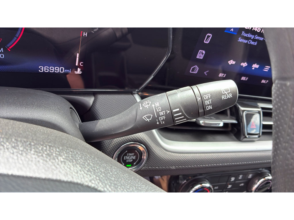 Used 2025 Chevrolet TrailBlazer LT AWD/4WD image 15