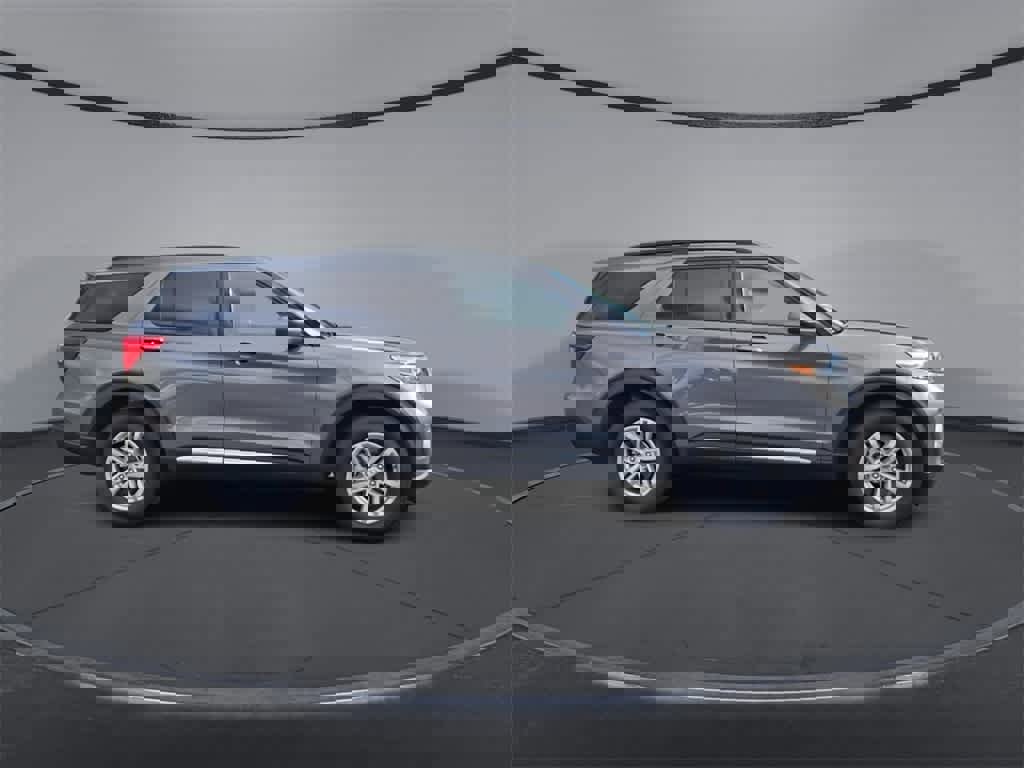 Used 2022 Ford Explorer XLT image 9