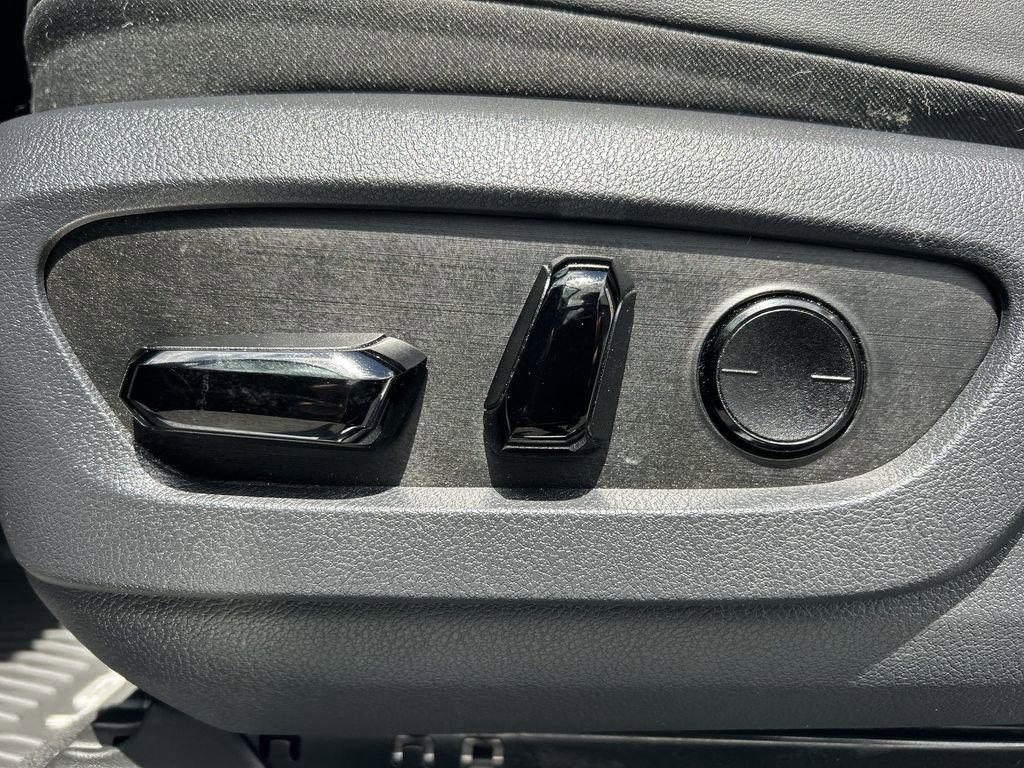 Used 2024 Lexus RX 350h w/ Accessory Package (Z1) AWD/4WD image 38