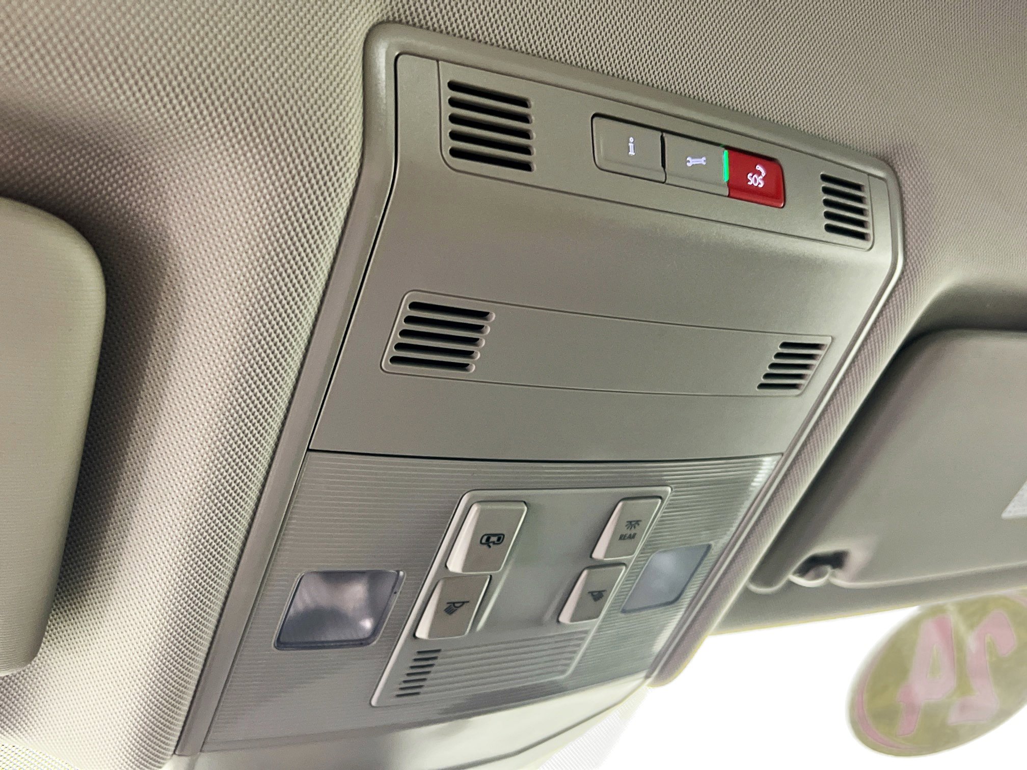 Used 2024 Volkswagen Jetta SE image 22