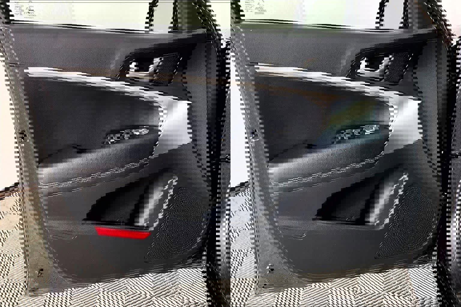 Used 2020 Genesis G70 2.0T image 20