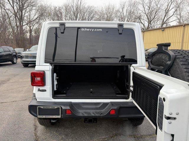 Used 2020 Jeep Wrangler Unlimited Sahara AWD/4WD image 27