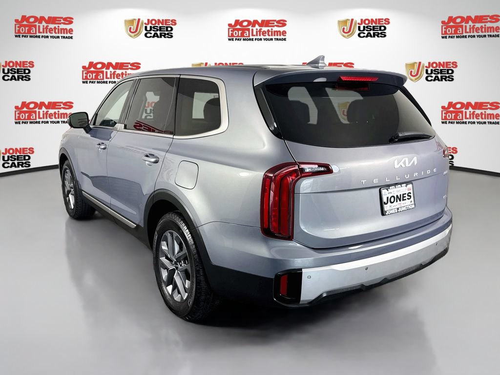 Used 2024 Kia Telluride LX AWD/4WD image 2