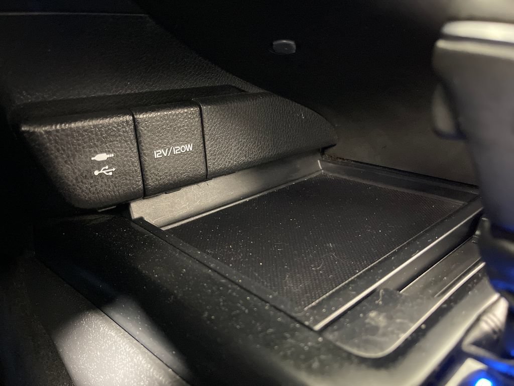 Certified 2018 Toyota Camry XLE FWD image 30