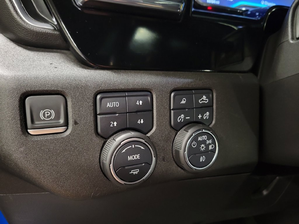 Used 2022 Chevrolet Silverado 1500 LT Trail Boss w/ LT Trail Boss Premium Package AWD/4WD image 30