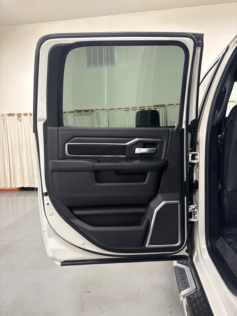 Used 2024 RAM 3500 Laramie w/ Sport Appearance Package AWD/4WD image 24