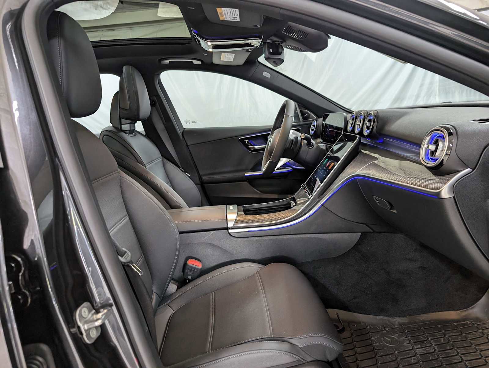 Used 2025 Mercedes-Benz C 300 4MATIC Sedan image 11