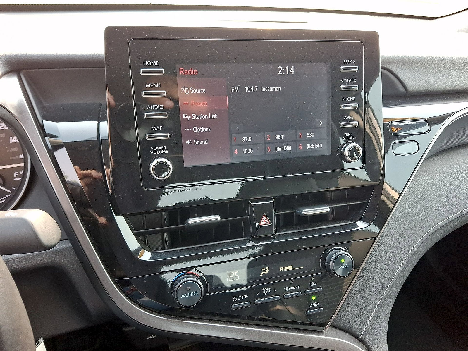 Used 2024 Toyota Camry SE FWD image 14