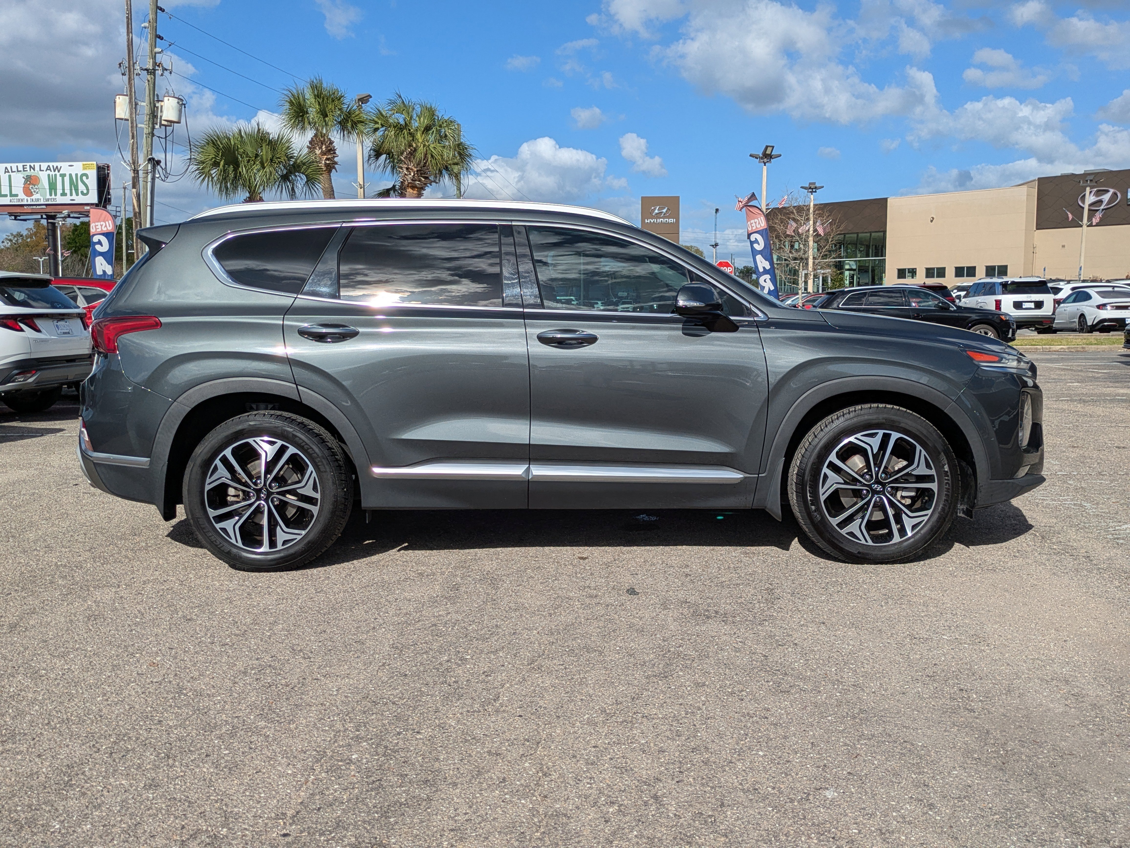 Used 2020 Hyundai Santa Fe SEL image 3
