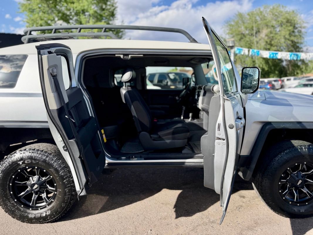 Used 2007 Toyota FJ Cruiser 4WD image 13