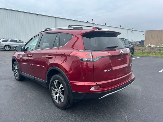 Used 2018 Toyota RAV4 XLE AWD/4WD image 7