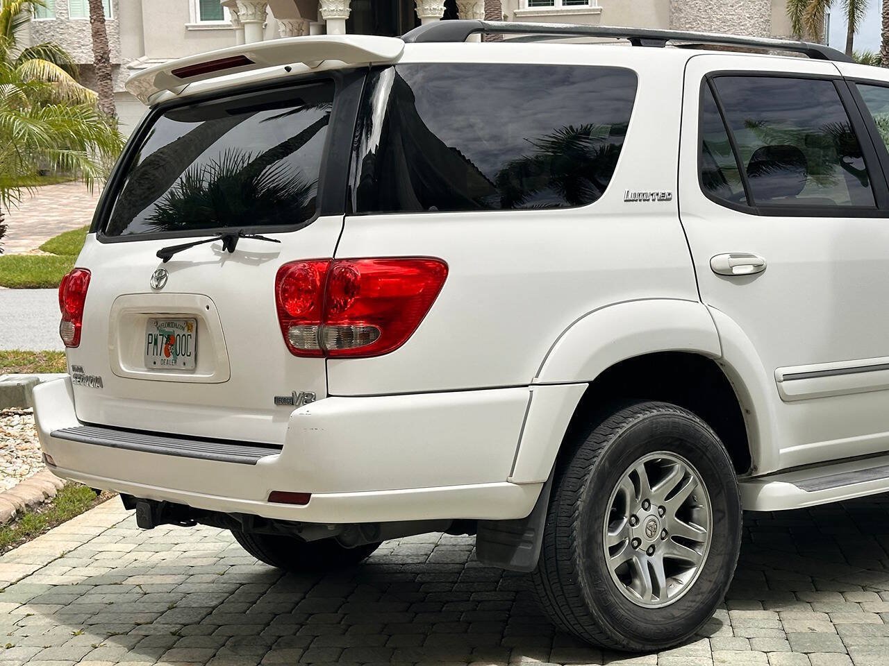 Used 2007 Toyota Sequoia Limited RWD image 6