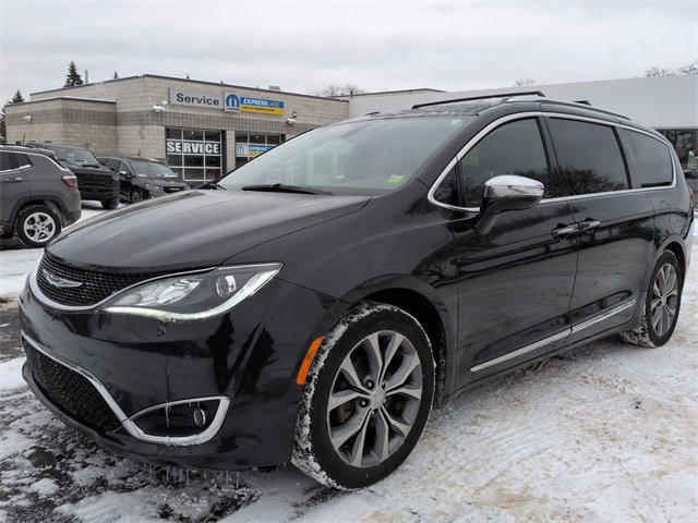 Used 2019 Chrysler Pacifica Limited w/ Tire & Wheel Group image 7