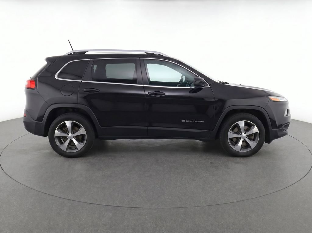 Used 2019 Jeep Cherokee Limited AWD/4WD image 10