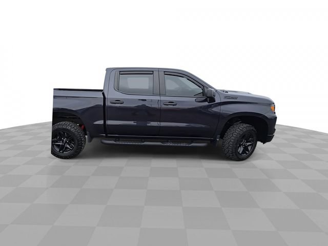 Used 2023 Chevrolet Silverado 1500 Custom Trail Boss w/ 2.7L Blackout Package AWD/4WD image 9