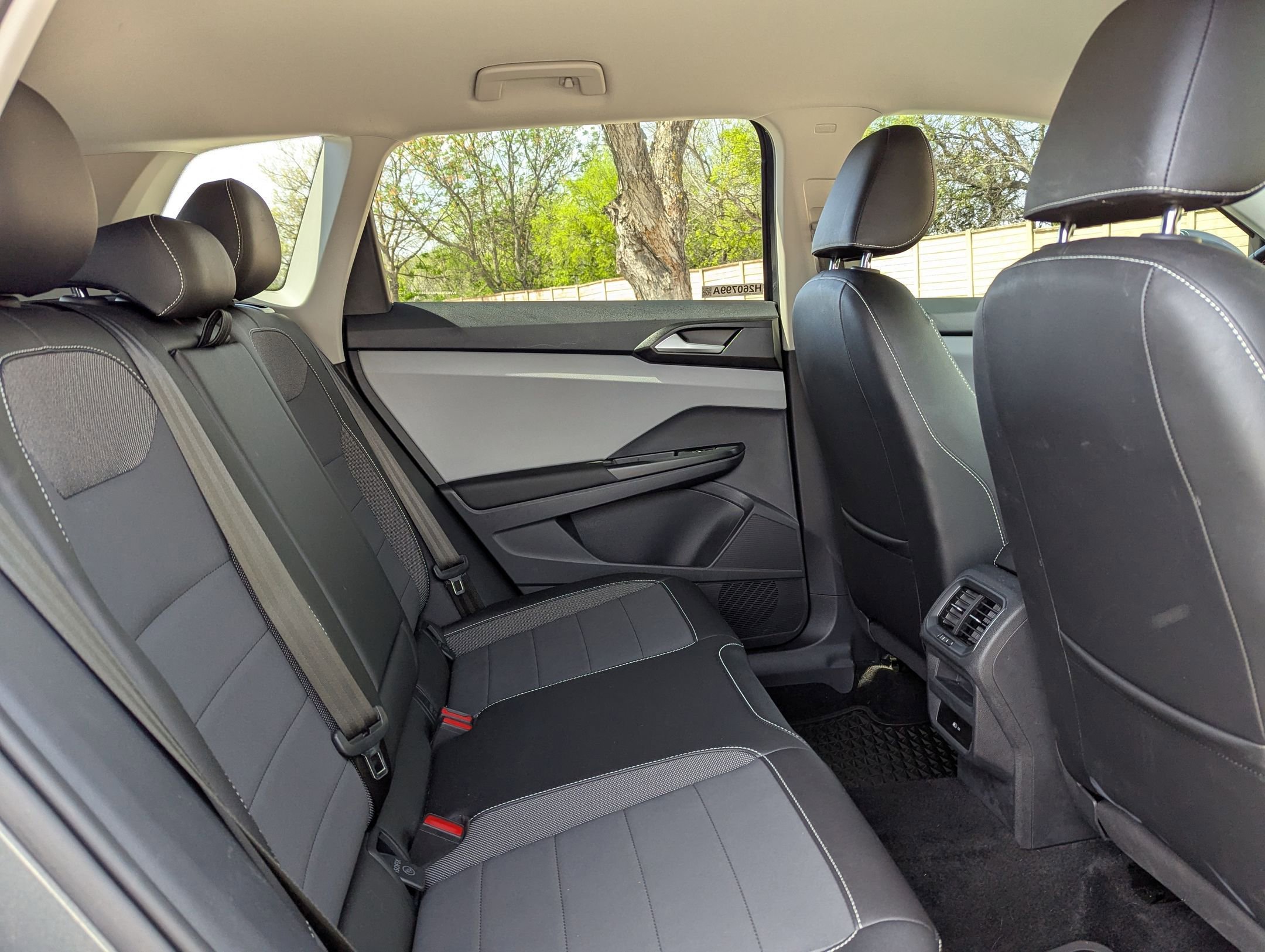 Used 2023 Volkswagen Taos SE image 25