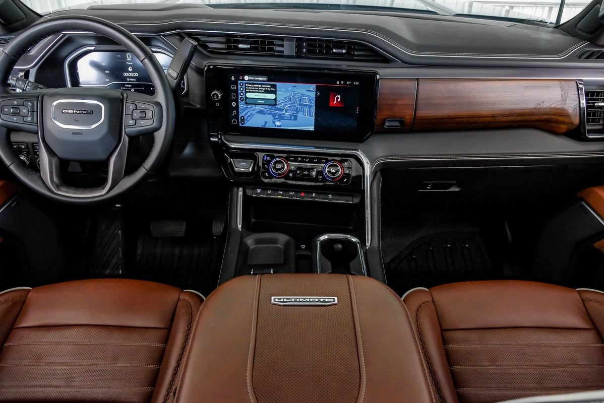 Used 2025 GMC Sierra 2500 Denali Ultimate AWD/4WD image 13