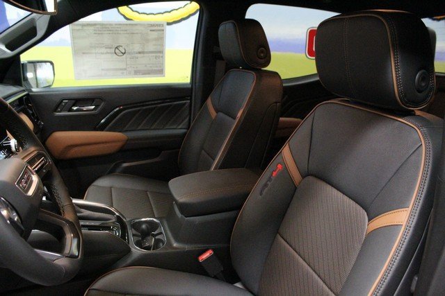 New 2026 GMC Canyon AT4 w/ AT4 Premium Package image 19