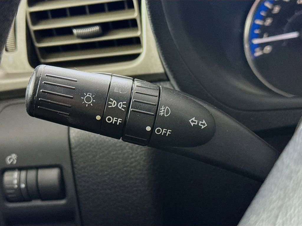 Used 2010 Subaru Forester 2.5X Premium image 12