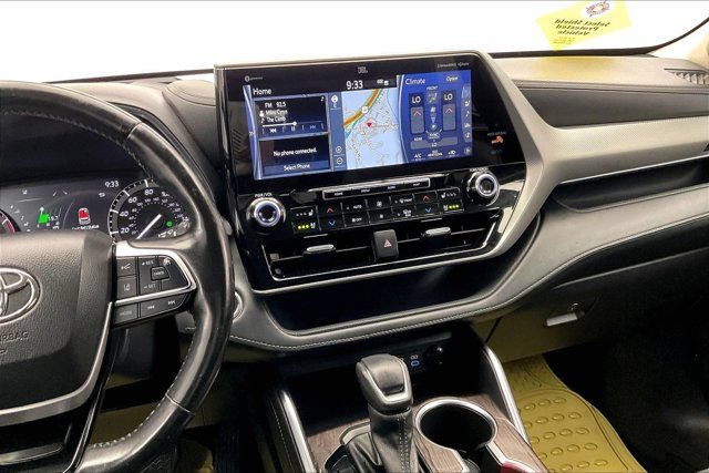 Used 2022 Toyota Highlander Platinum FWD image 5