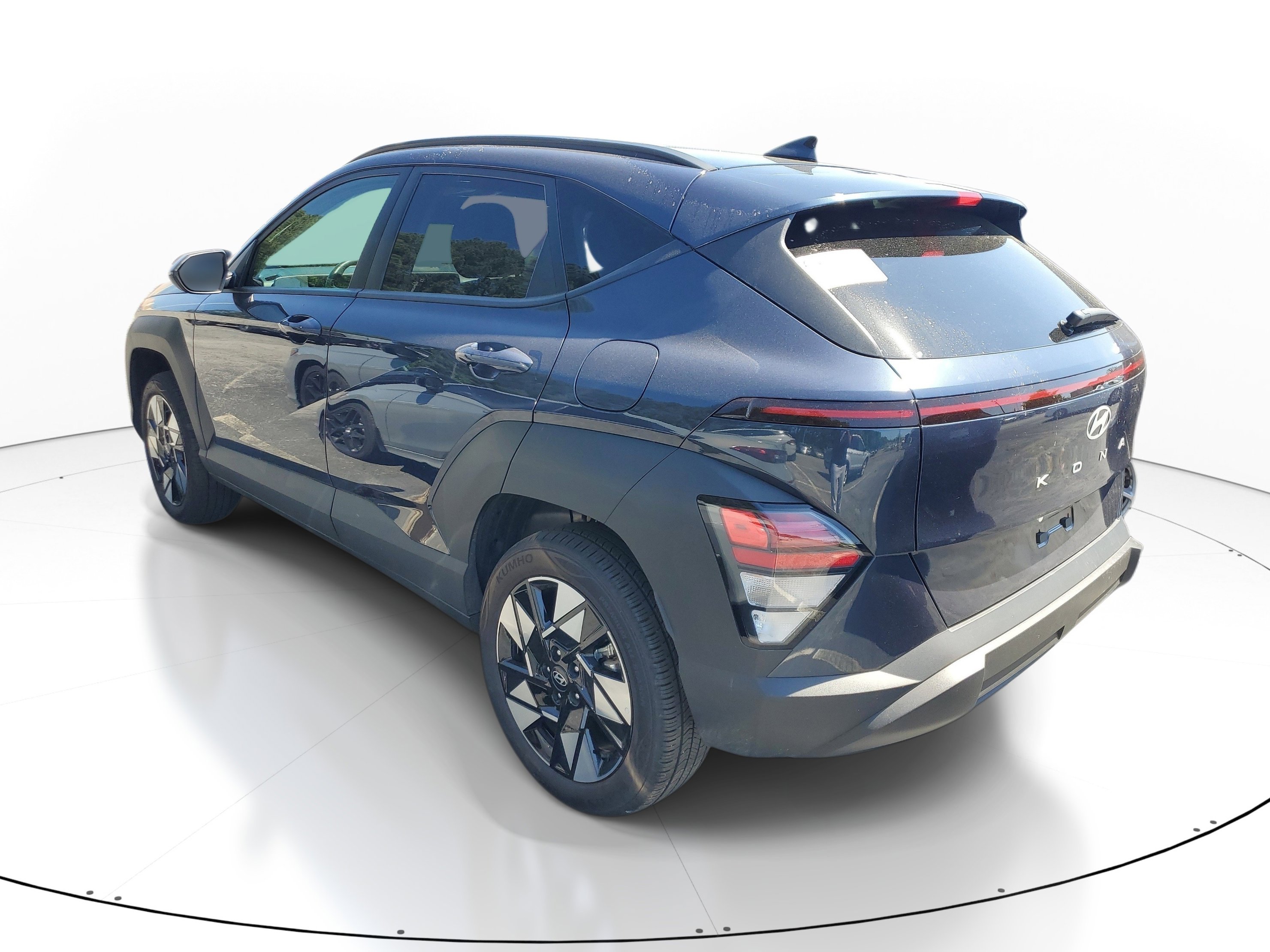 Used 2025 Hyundai Kona SEL image 4