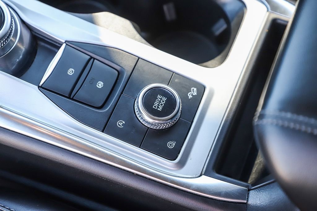 Used 2024 Ford Explorer XLT w/ Equipment Group 202A AWD/4WD image 25