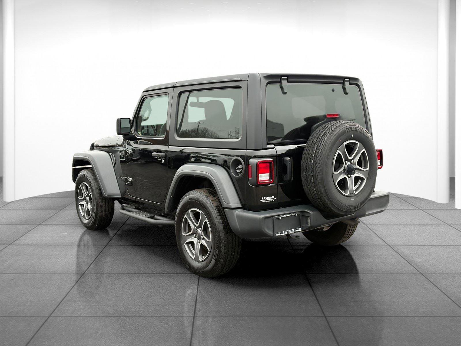 Used 2023 Jeep Wrangler Sport S image 5
