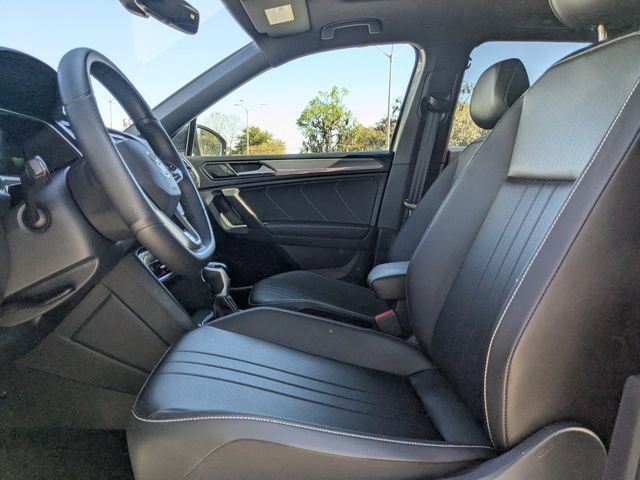 Used 2024 Volkswagen Tiguan SE R-Line image 26