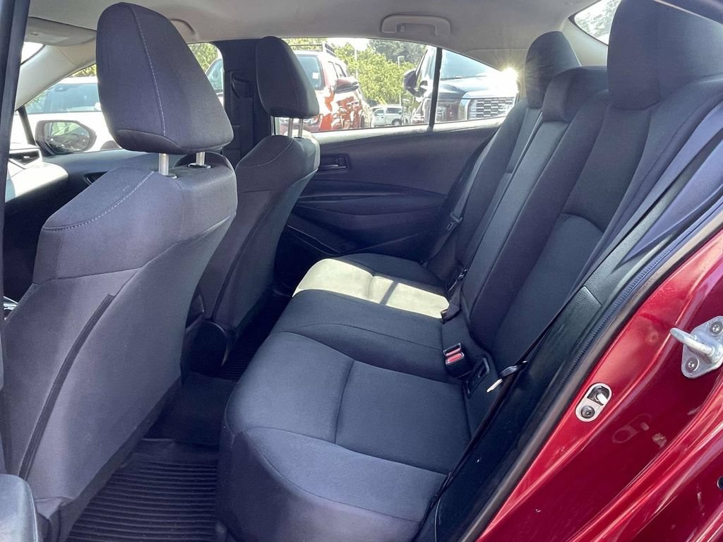 Used 2022 Toyota Corolla LE FWD image 11