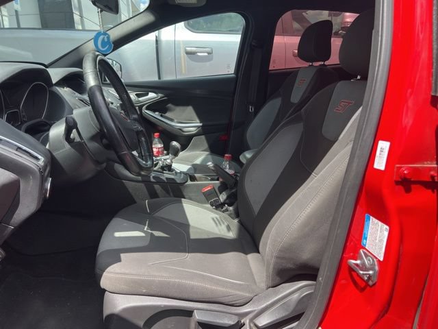 Used 2017 Ford Focus ST FWD image 5