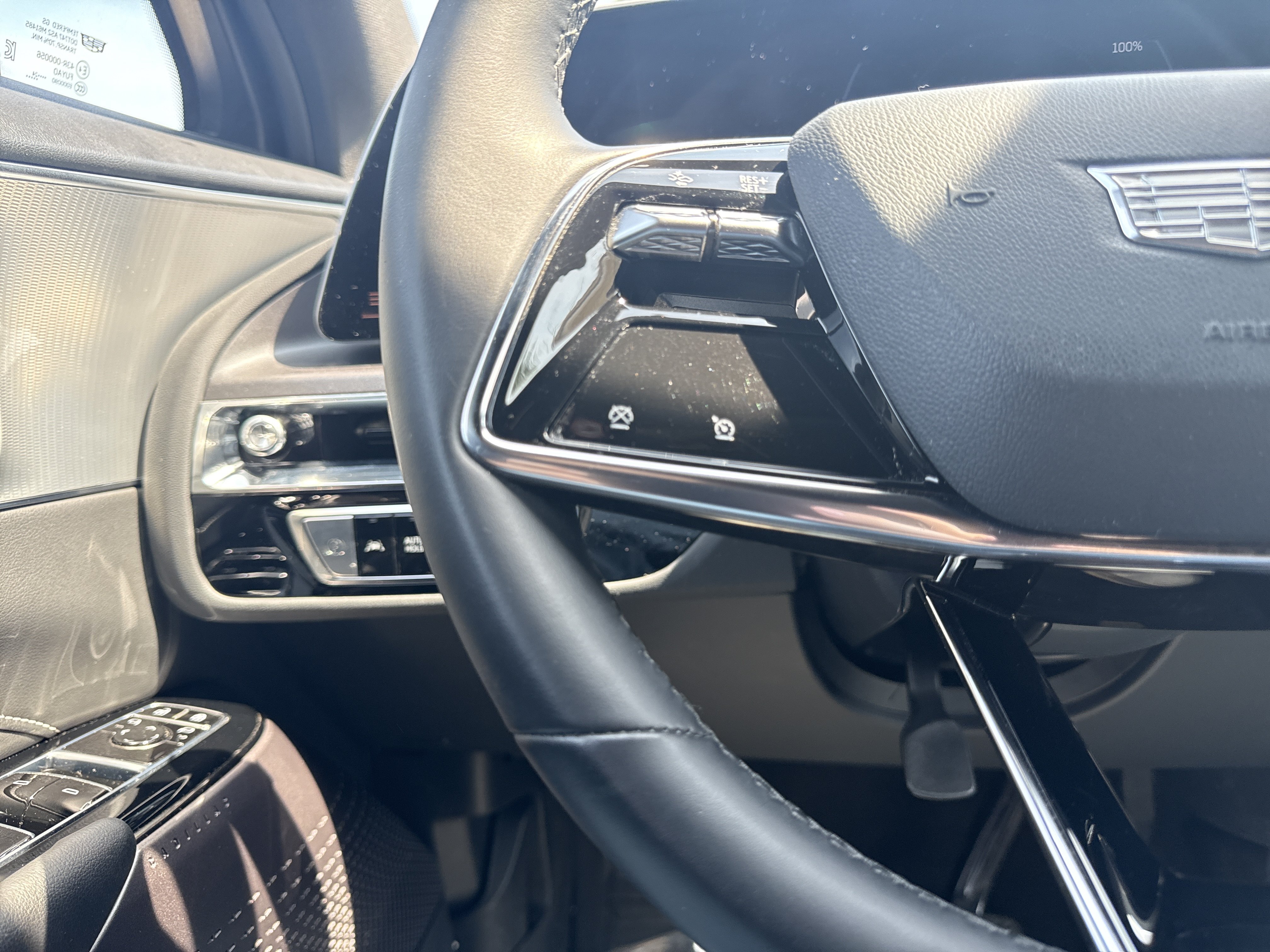Used 2024 Cadillac Lyriq Tech RWD image 23