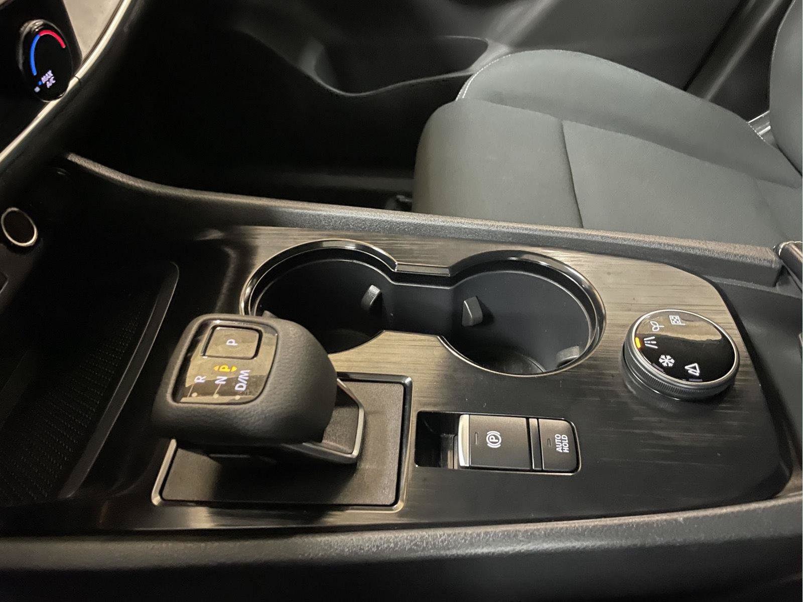 Used 2024 Nissan Rogue S AWD/4WD image 27