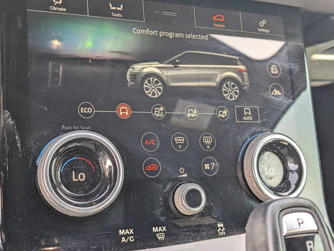 Used 2020 Land Rover Range Rover Evoque SE AWD/4WD image 19